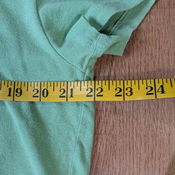 🍓 Strawberry Shortcake Tee – “Kindness Helps Friendship Grow” 🍓 - Picture 5 of 7